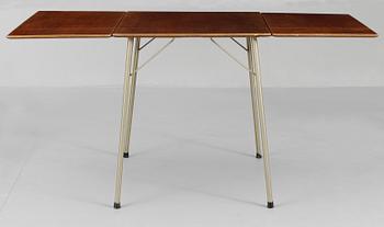 ARNE JACOBSEN 
Klaffbord, Fritz Hansen, Danmark 1960-tal.