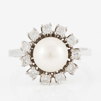 Ring, 18K white gold with a pearl and brilliant-cut diamonds.