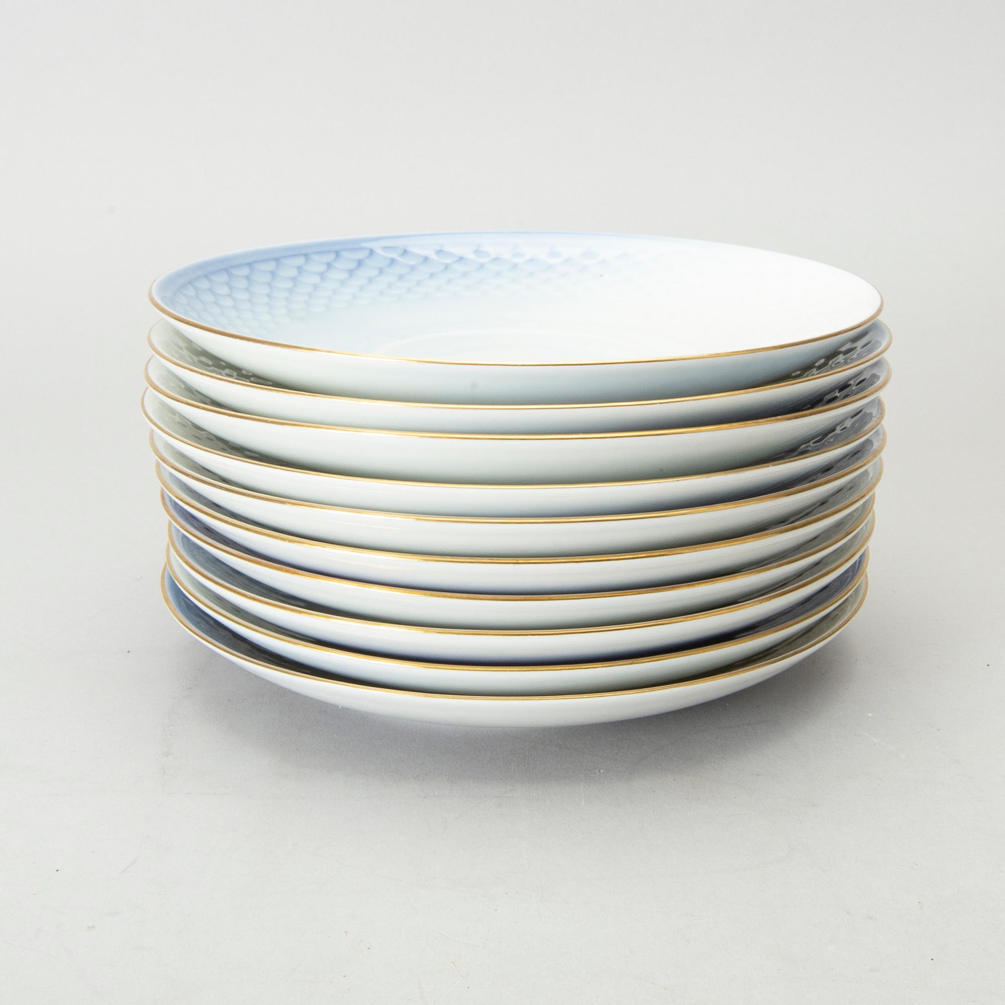 BULJONGKOPPAR med FAT, 10 st, porslin, "Måsen", Royal Copenhagen, 1900-tal.