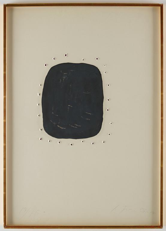 Lucio Fontana, Concetto Spaziale (Noir avec trous extérieurs).