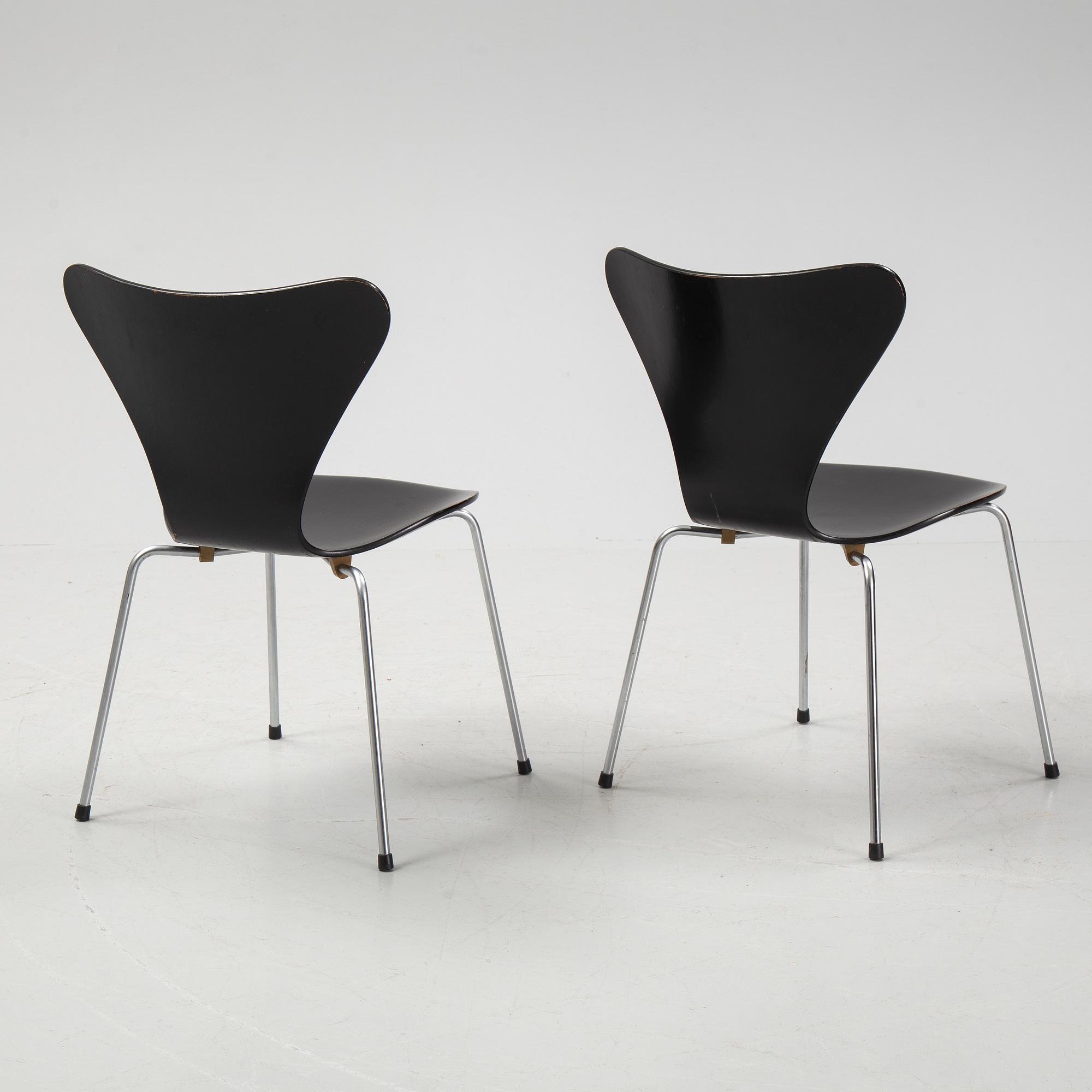 Arne Jacobsen, stolar, 7 st, "Sjuan", Fritz Hansen, Danmark, 1970-tal.