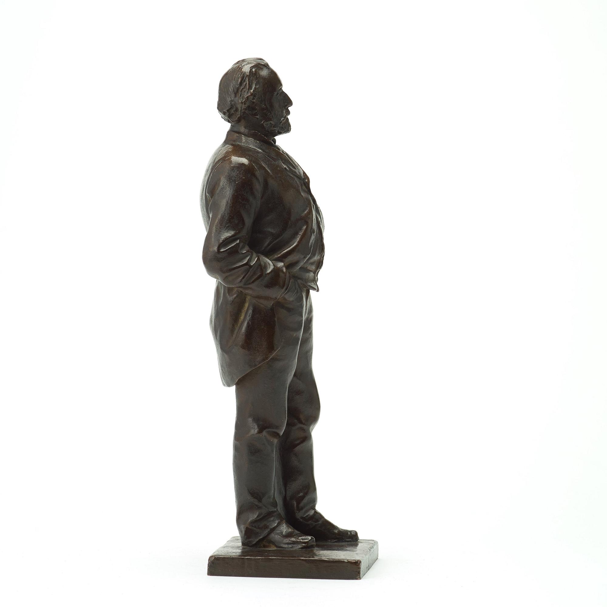 Per Hasselberg, Skulptur föreställande Pontus Fürstenberg.