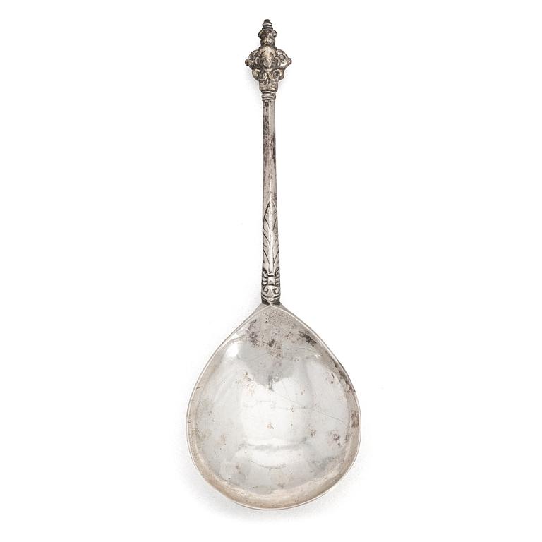 A Swedish 17th Century silver spoon, mark possibly of David Richter the elder (Stockholm 1630-1677 (-78)).