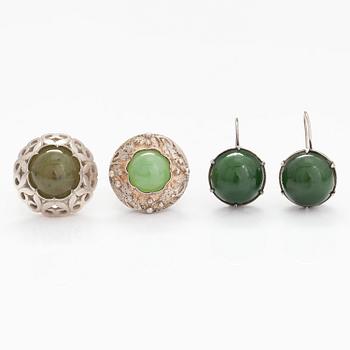RINGAR, 2 st, och ÖRHÄNGEN, silver, jade. Ryska stämplar.