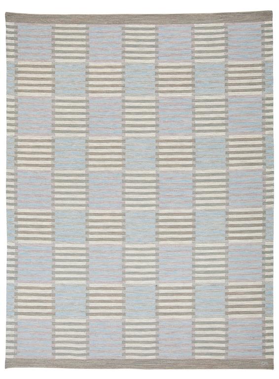 CARPET. "Capella, grå". Flat weave. 384 x 290 cm. Signed CM.