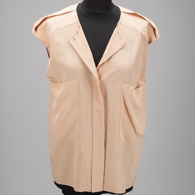 BLUS, Chloé.