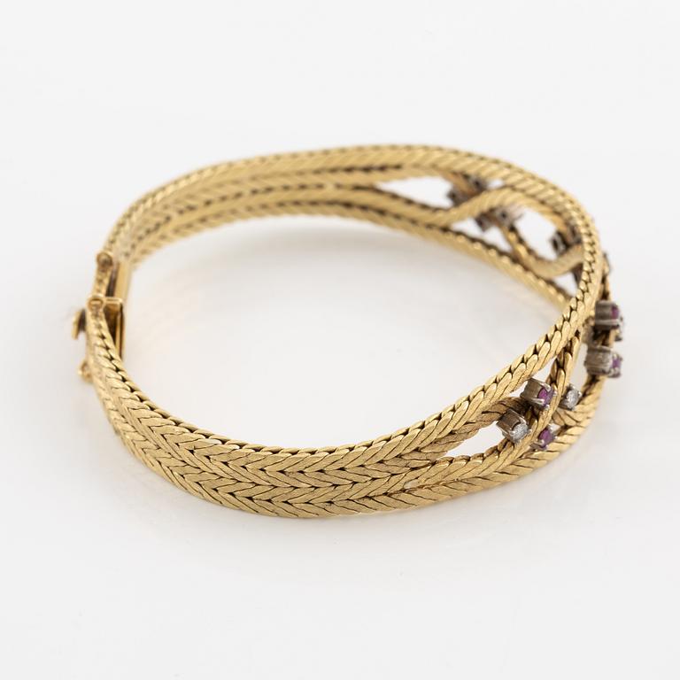 Armband 18K guld med rosa safirer och briljantslipade diamanter.