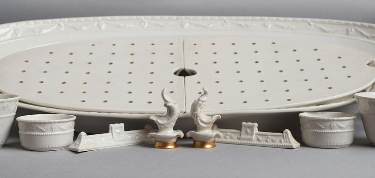 SERVIS, 266 delar, porslin. Berlin. 1800-tal.