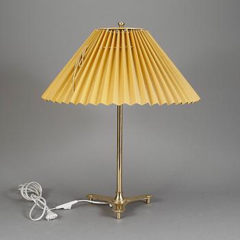 BORDSLAMPA, modell 2467/2, Josef Frank, Firma Svenskt Tenn.