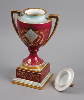 LOCKURNA, porslin, Wien, 1800-talets slut.