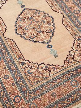 ANTIQUE TABRIZ. 169,5 x 126,5 cm.