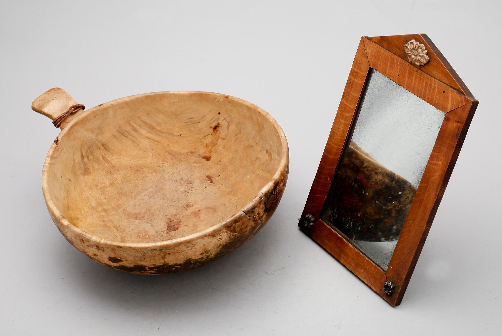 BORDSSPEGEL SAMT KÅSA, 1800-tal.