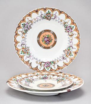 MATSERVIS, 118 delar,  ironstone, "Parisienne", Rörstrand, 1866-1879.