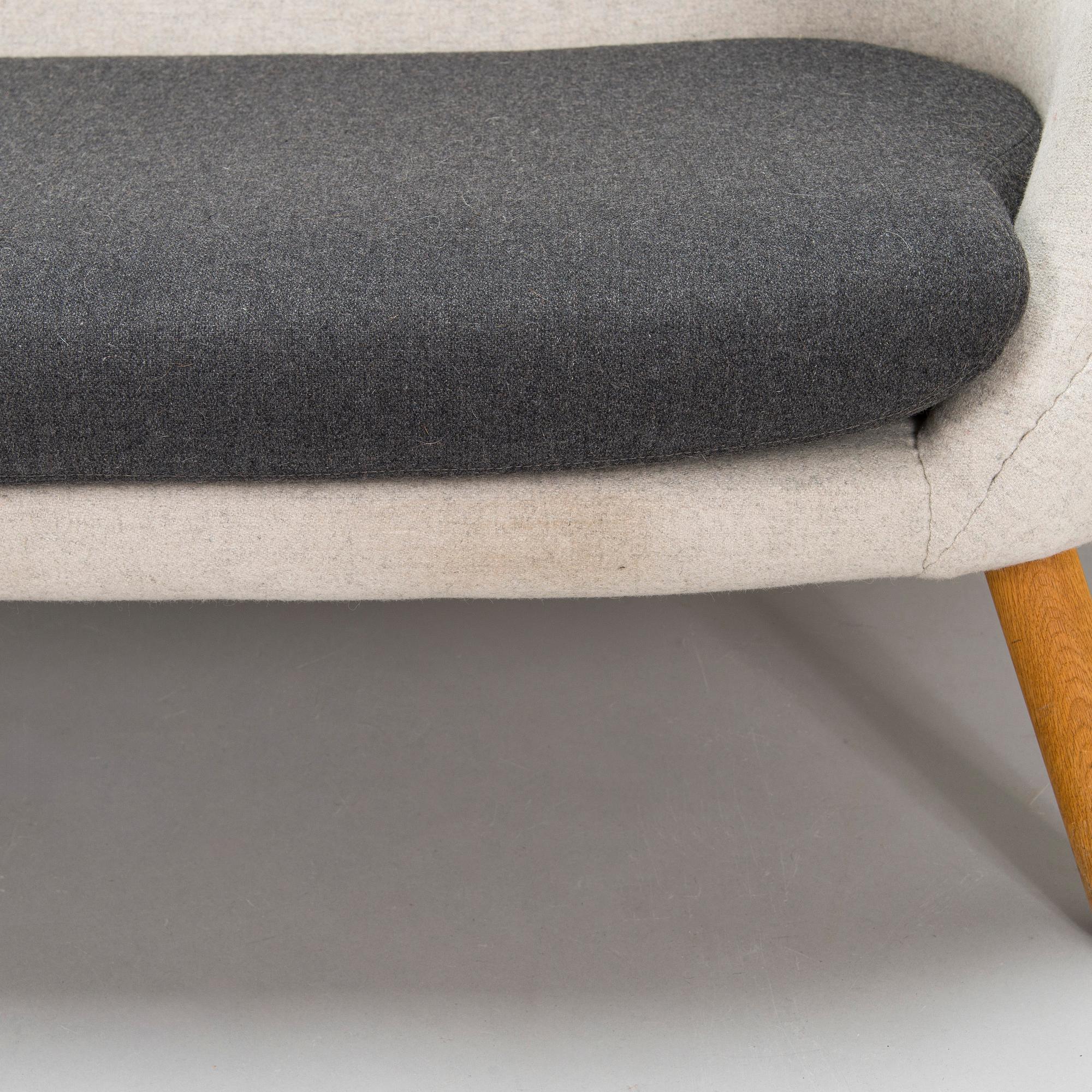 Finn Juhl, soffa, "Poeten", Onecollection House of Finn Juhl, 2000-tal.