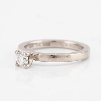Ring, 18K white gold with brilliant-cut diamond.