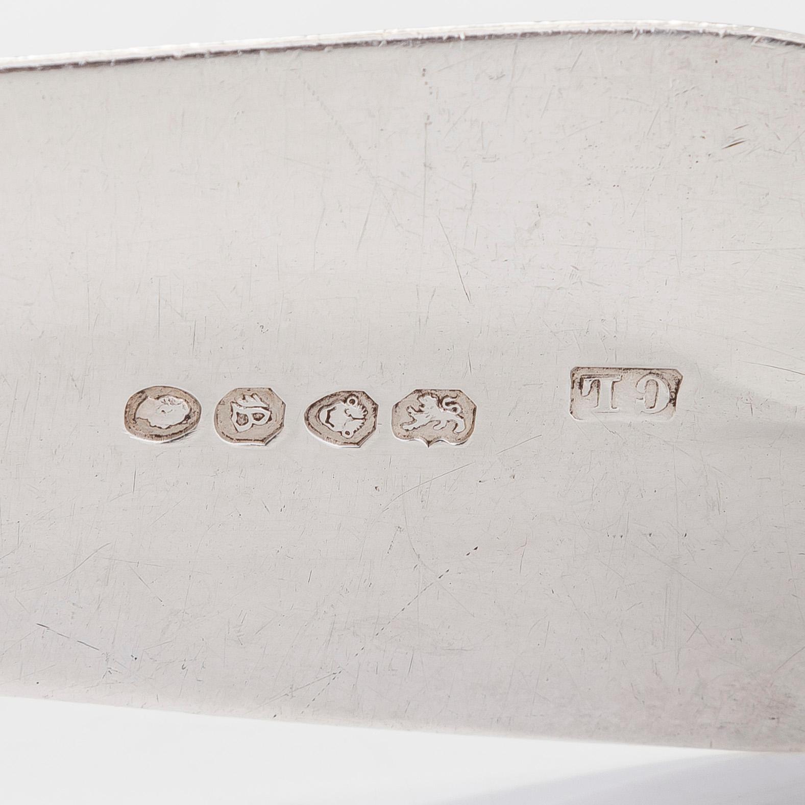 Soppslevar, 2 st, sterlingsilver, Charles Lias och William Eaton, London 1837 och 1843.