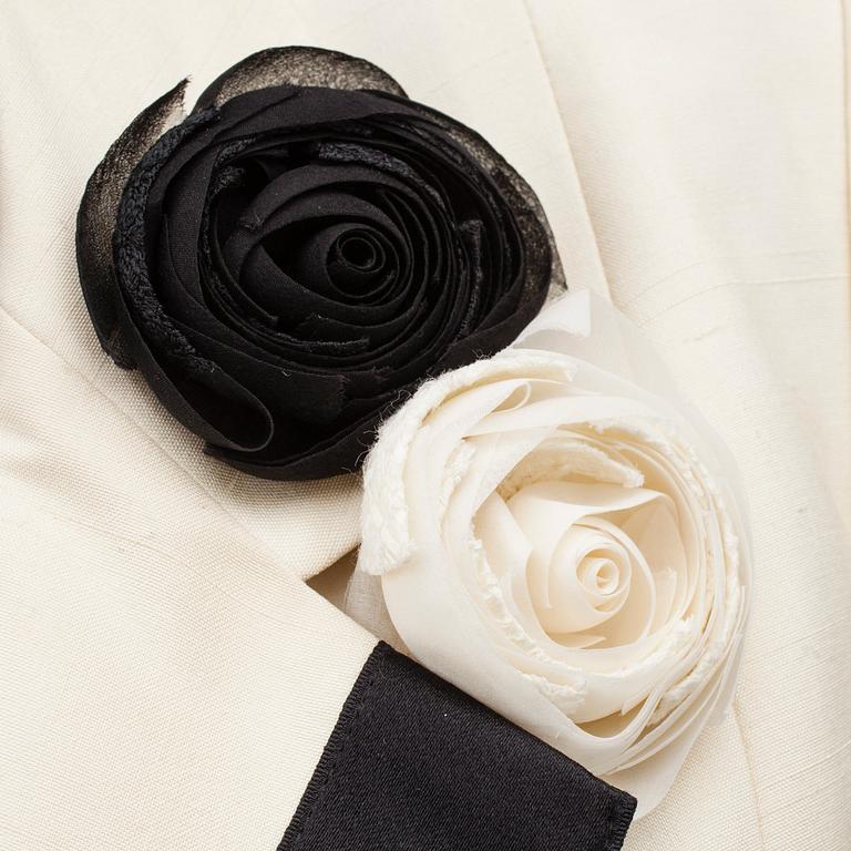 KAVAJ, Chanel.