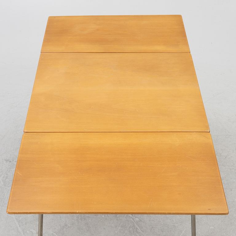 Arne Jacobsen, Table, model 3601, Fritz Hansen, Denmark.
