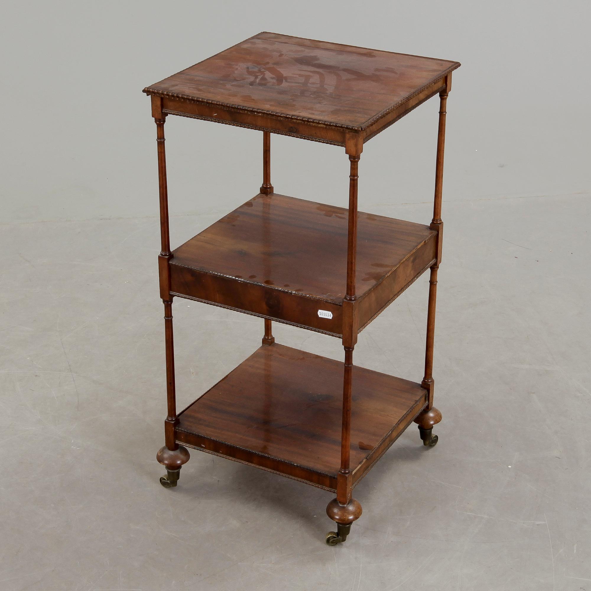 ETAGERE, 1800-tal.