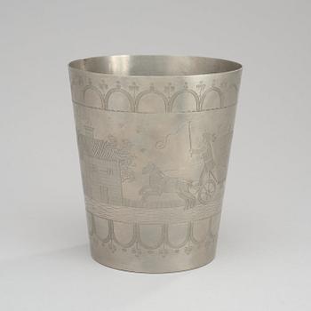 A Svenskt Tenn engraved pewter cup, Stockholm 1943, model 1010.