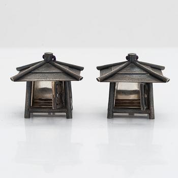 Dosor, ett par, sterlingsilver, Japan, med jungin-stämpel.