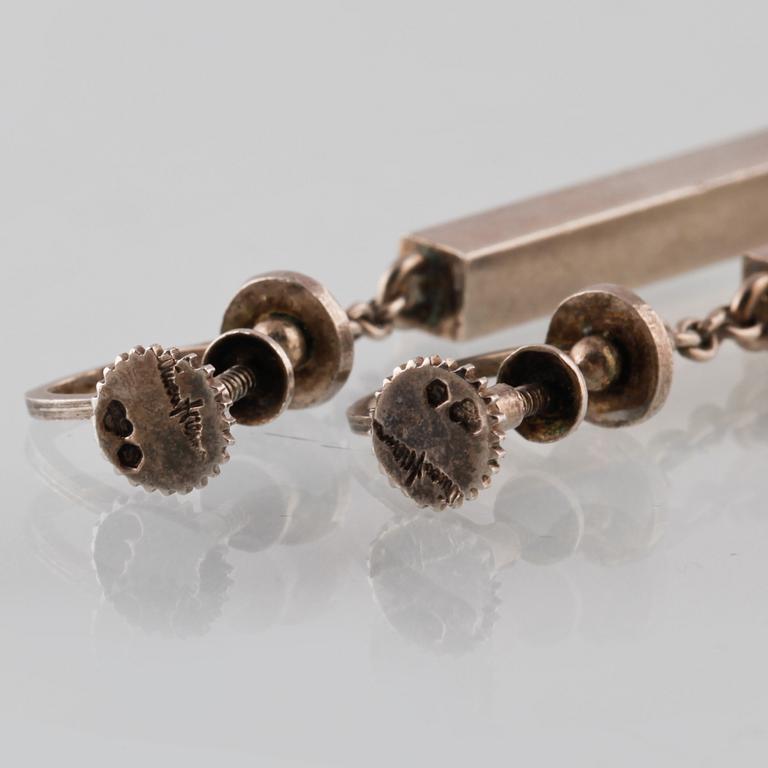 ÖRHÄNGEN, silver, Wiwen Nilsson, Lund. Vikt 10,3 gram.