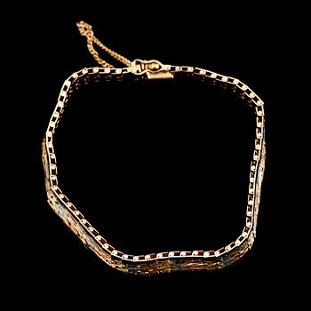 ARMBAND, 18K guld, flerfärgat guld. Vikt ca 35 gram.