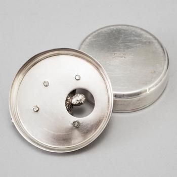 A plated silver box for cufflinks by Widerholm & Dahlberg in Eskilstuna, first half of the 20th century.