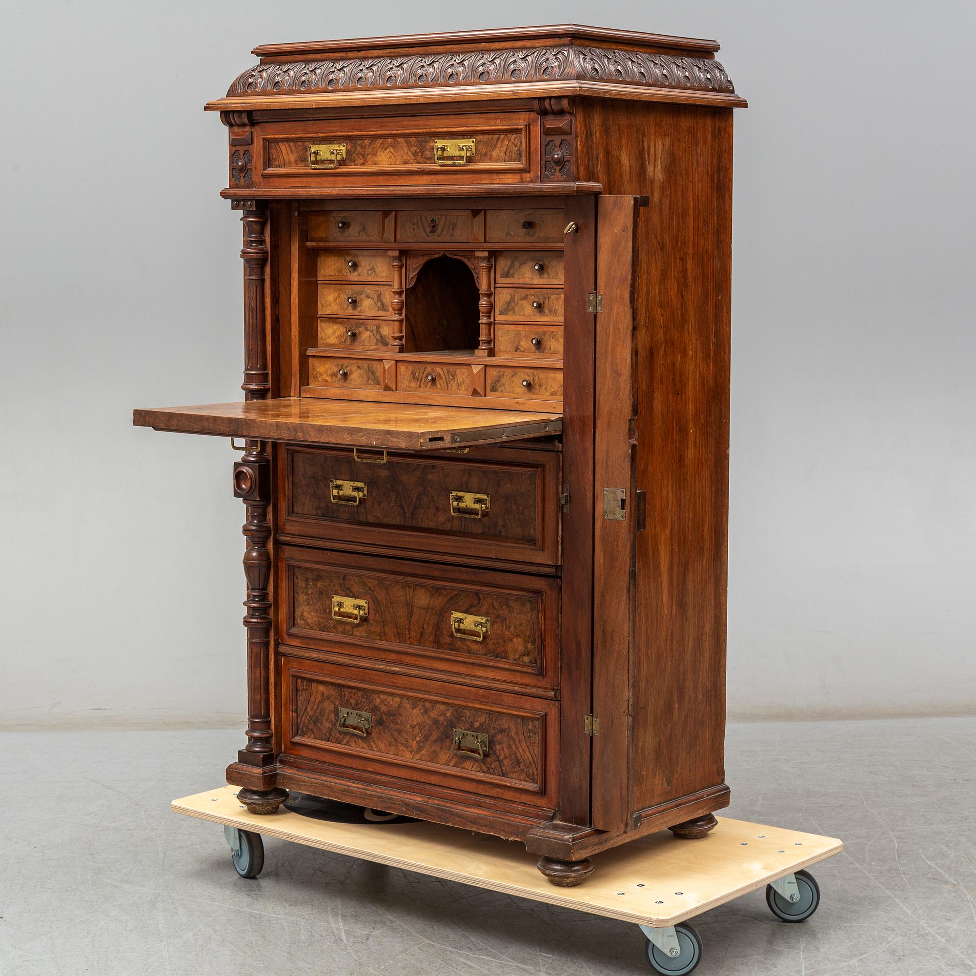 CHIFFONJÉ, sent 1800-tal.