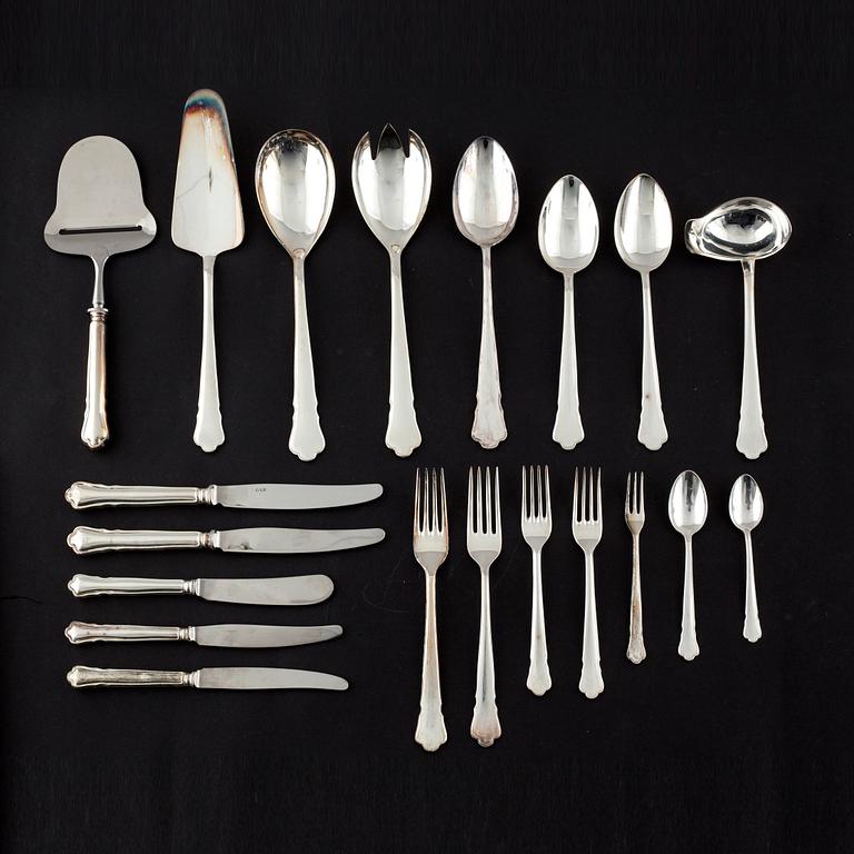 85 pieces of "Chippendale" of table ware in silver and EPNS, by GAB. Silver weight 1048 g incl steel blades.