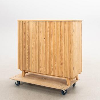 Göran Malmvall, skåp, modell "810", Karl Andersson & Söner, Huskvarna, 1950-tal.