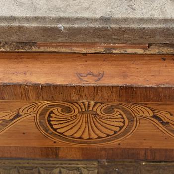 A late Gustavian commode by Jonas Hultsten, master 1773.