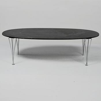 SOFFBORD, "Superellips" Design Bruno Mathsson och Piet Hein för Fritz Hansen. 1900-talets andra hälft.