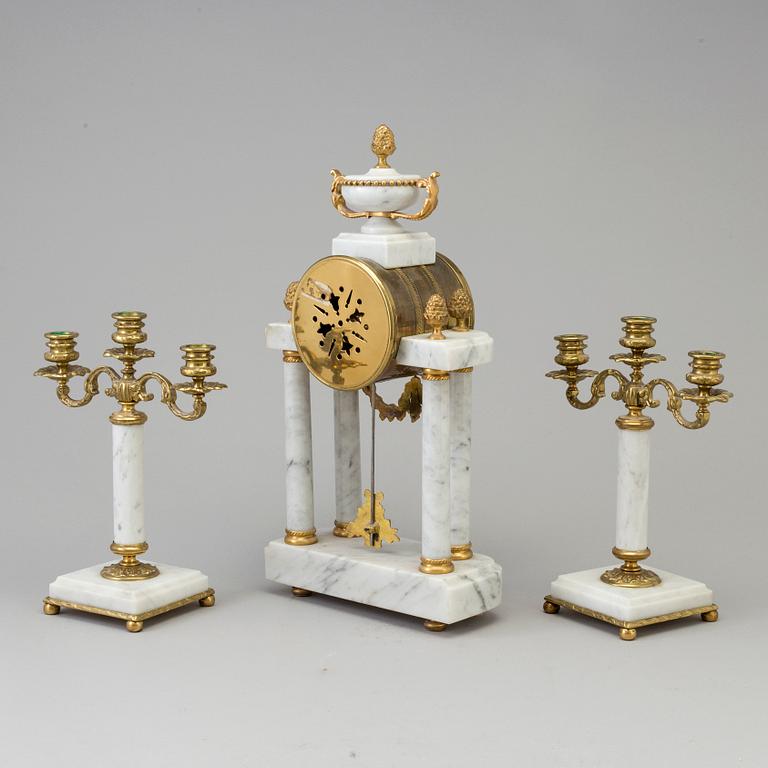 MANTLE PIECE, three parts, Louis XVI-style, France, 20th century.