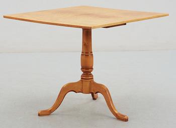 FÄLLBORD, 1900-talets mitt/andra hälft.