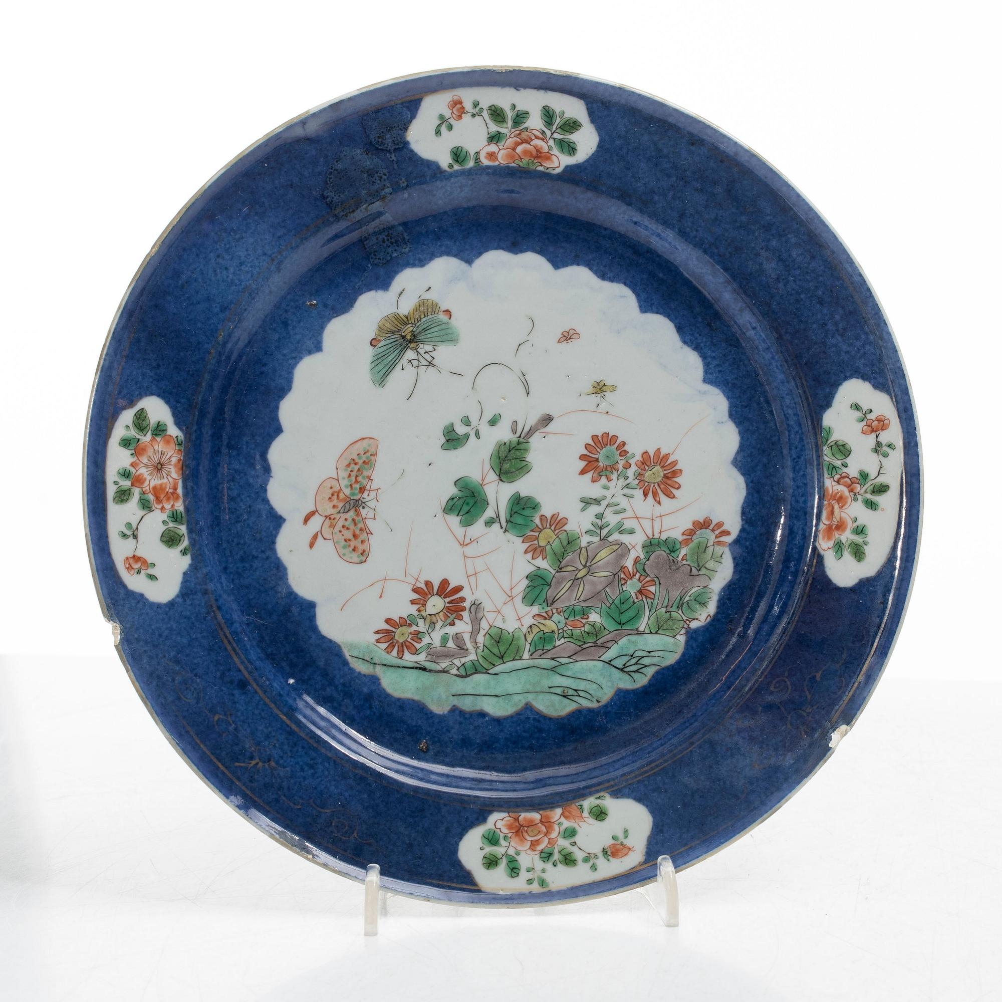 Tallrikar, ett par, porslin, Qingdynastin, Kangxi (1662-1722).