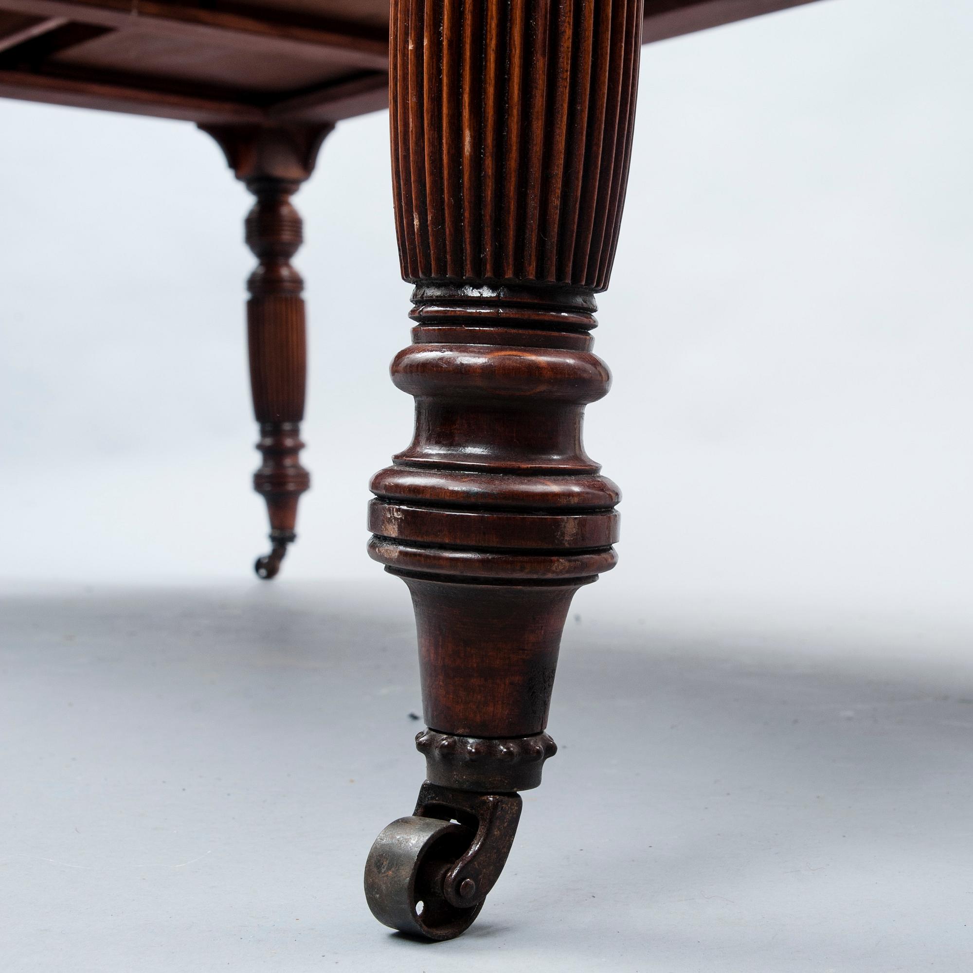 SKRIVBORD, England/Frankrike 1900-talets mitt.