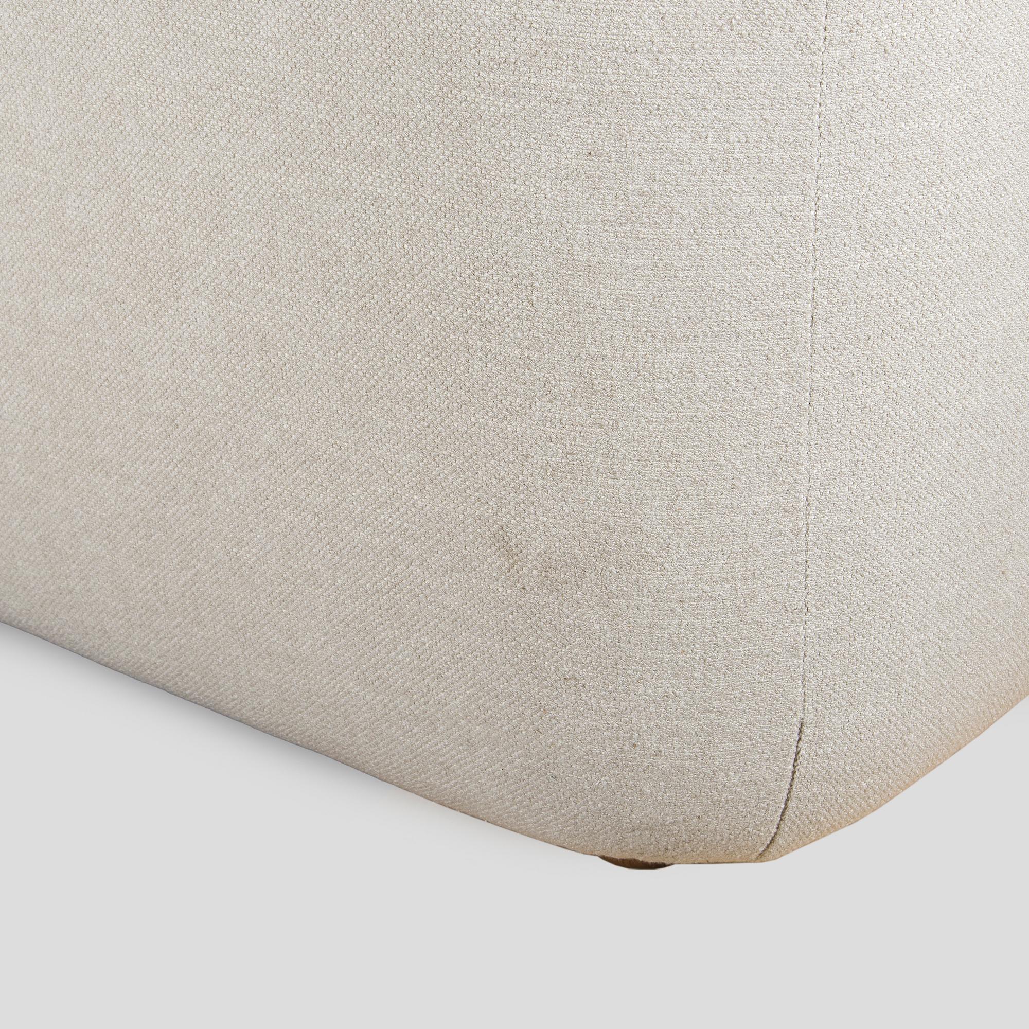 Flemming Lassen, sohva, "Vilhelm", valmistaja Audo Copenhagen. Uustuotanto. Muotoiltu 1935.