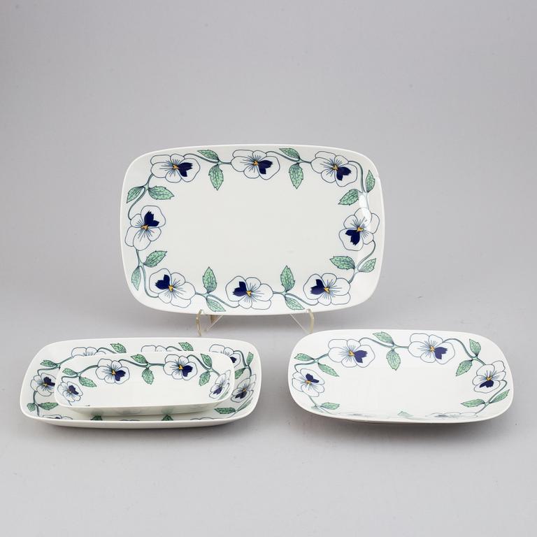 Sylvia Leuchovius, a part 'Sylvia' porcelain coffee and dinner service, Rörstrand (102 pieces).