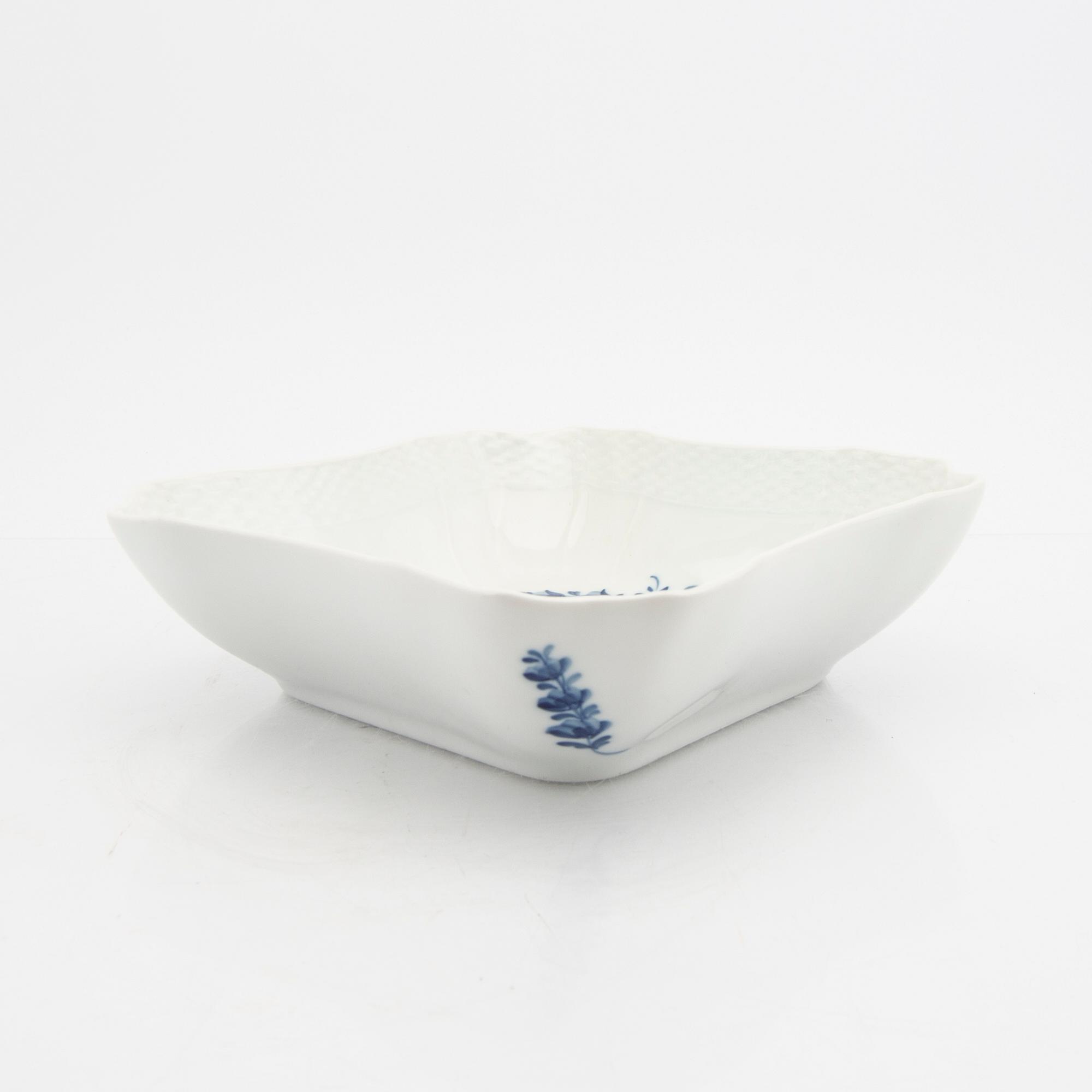 Service 68 dlr "Blå Blomst" Royal Copenhagen Denmark porcelain 1967-1991.