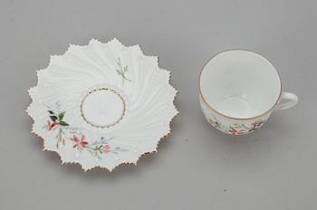 KAFFEKOPP MED FAT, porslin, Kuznetsov, Dulevo-fabriken, Ryssland 1864-1889.