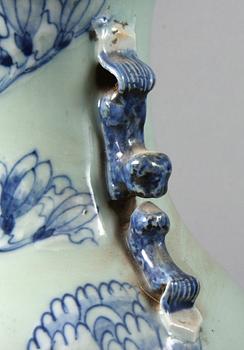 GOLVURNOR, 2 st, porslin, Kina, 1800-tal.