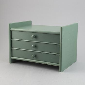 Carl Malmsten, a pinewood 'Visingsö' bookcase/cabinet, second half of the 20th Century.