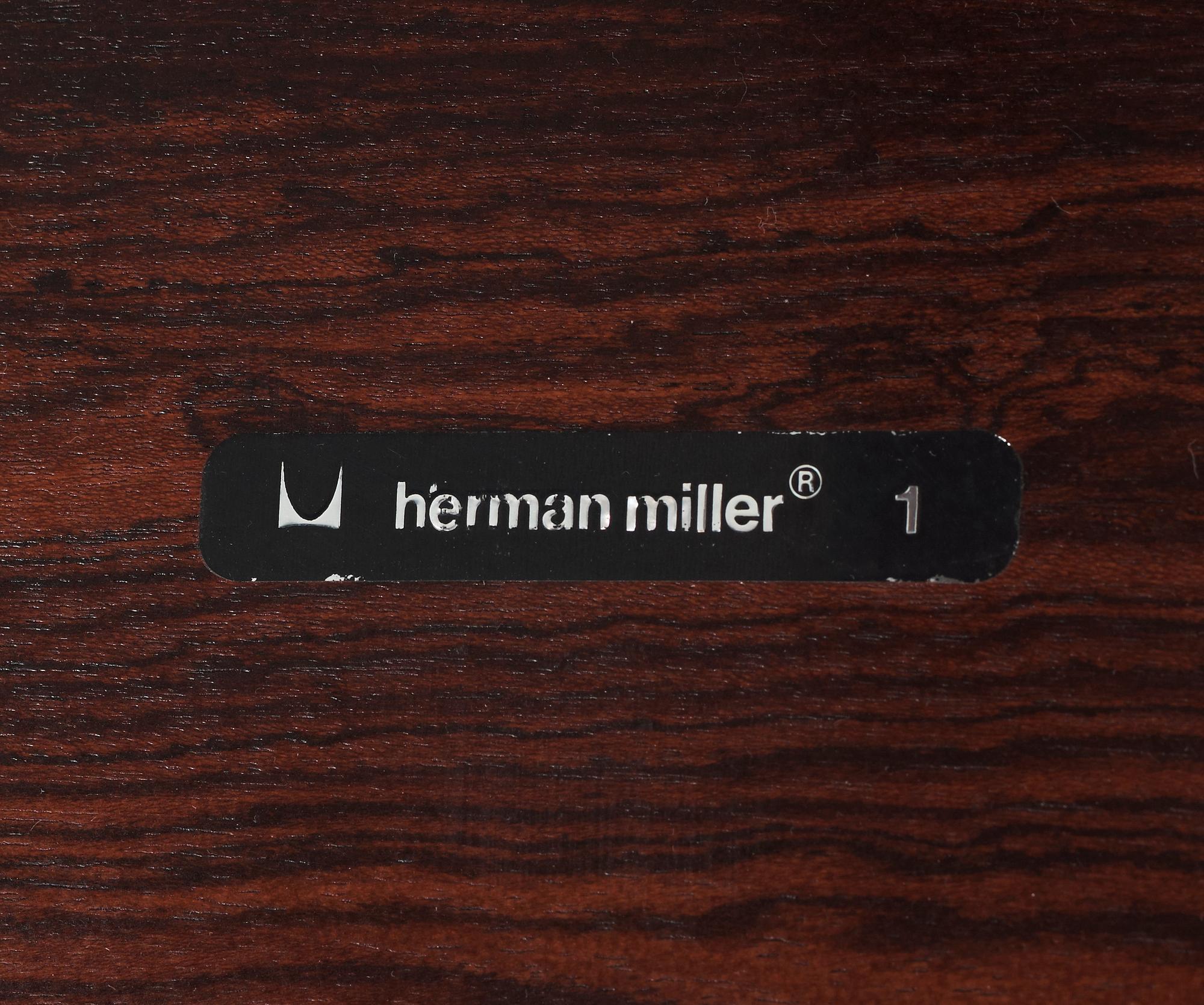 A Charles & Ray Eames "Lounge Chair and ottoman", Herman Miller, USA.