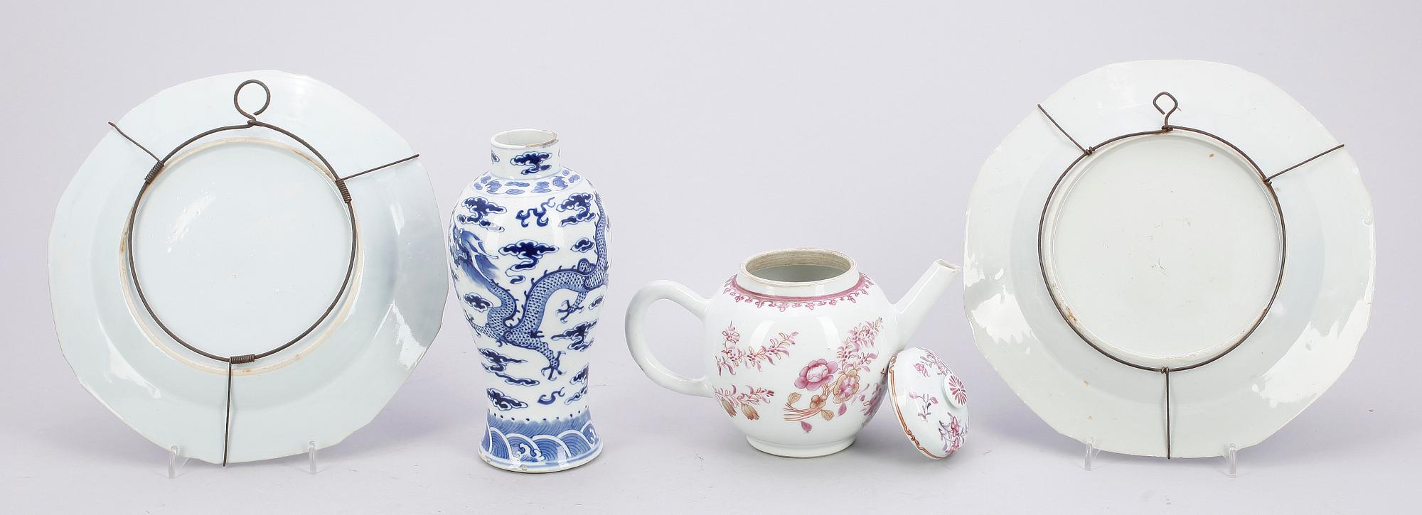 PARTI KINAPORSLIN, 4 delar, bla Qianlong och 1700-tal.