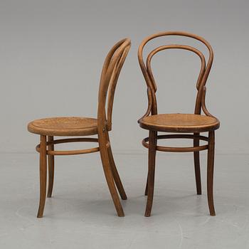 STOLAR, 2 st snarlika, cafémodell, 1900-talets början.