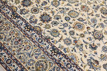 A Keshan carpet, 415 x 303 cm.