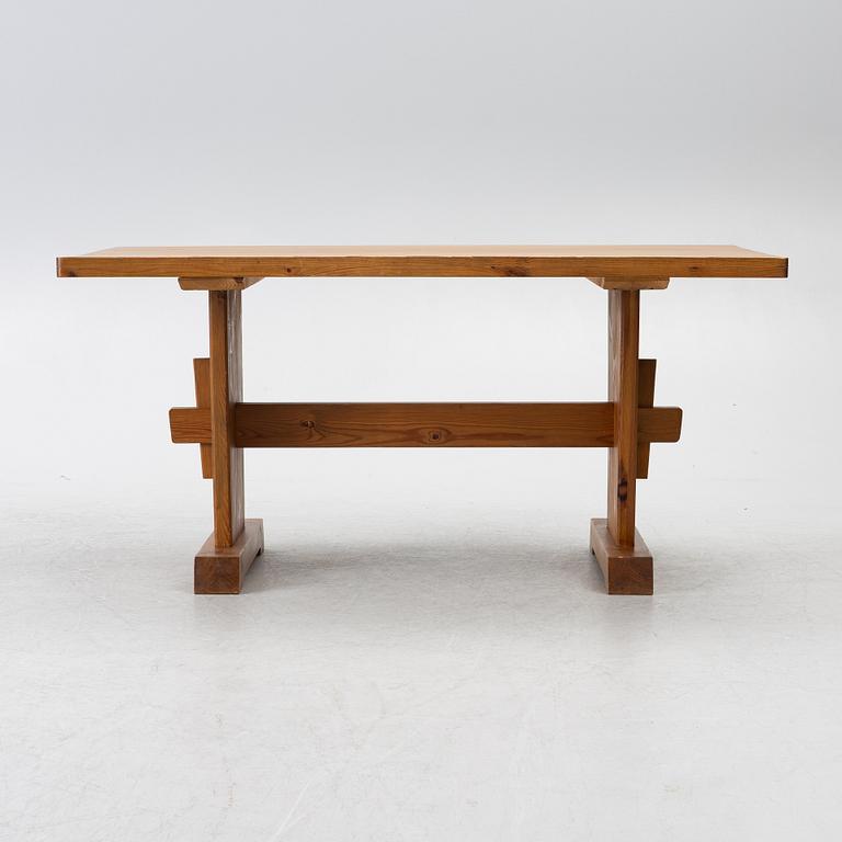 Dining table, sports cabin furniture, mid-20th century.