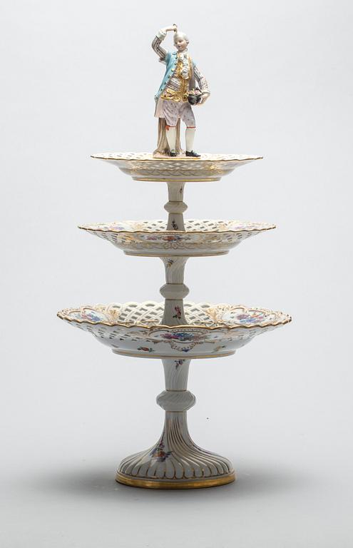 ETAGERE, porslin, Meissen, 1900-talets första hälft.