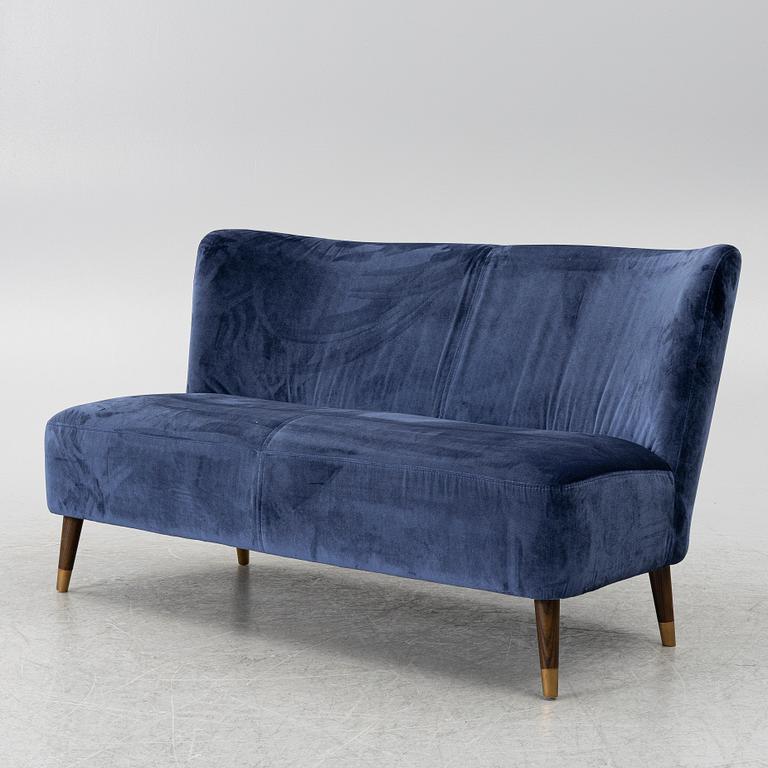 Soffa, samtida.